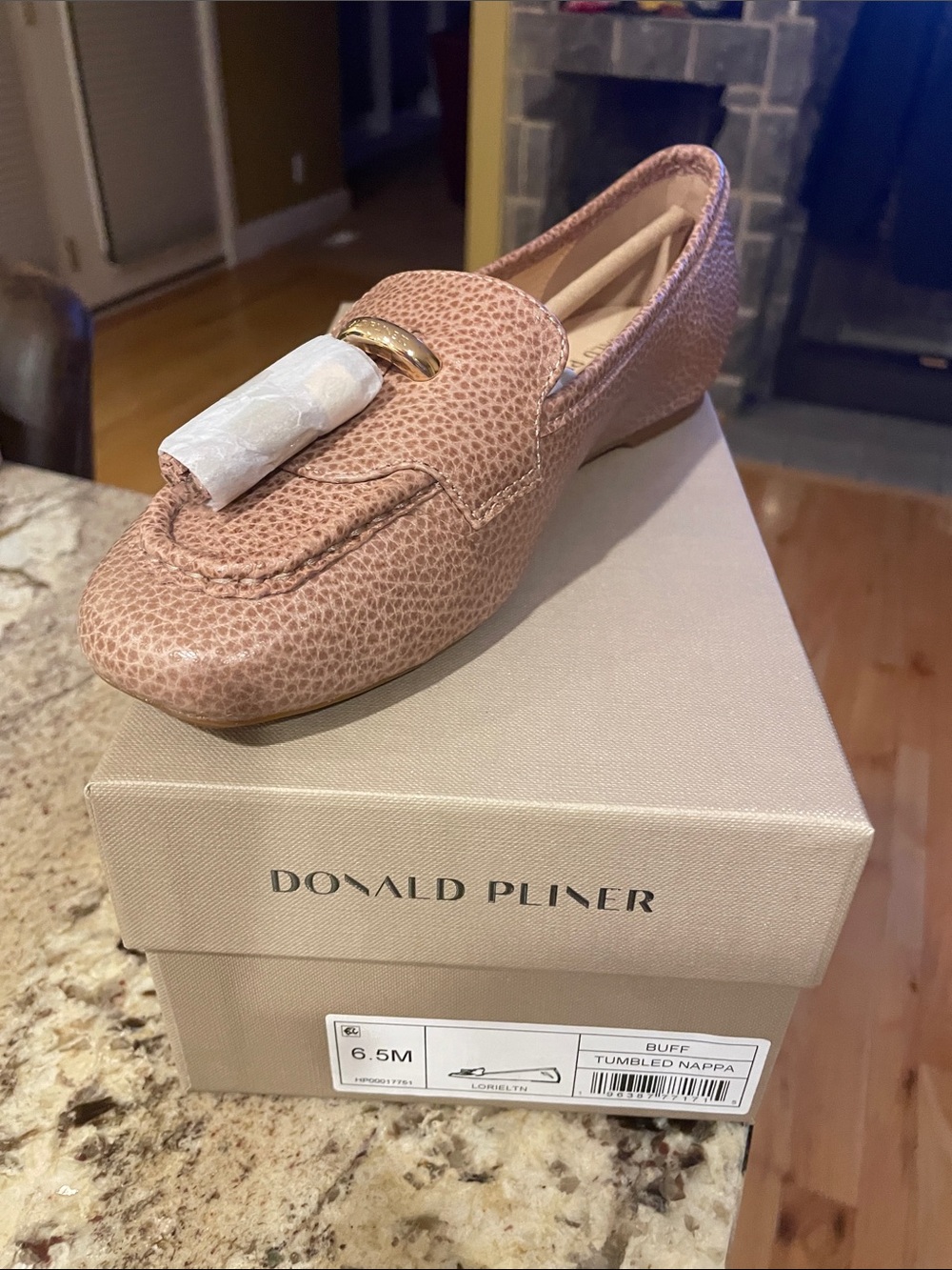 NWT Donald J. Pliner Tassel Leather Moccasin Loafers